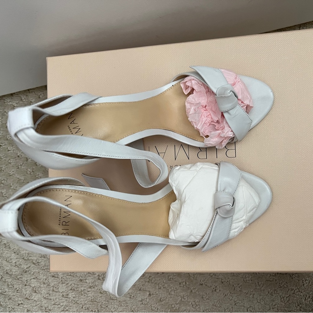 Alexandre Birman Clarita leather 100 sandals in White. Size 36.5